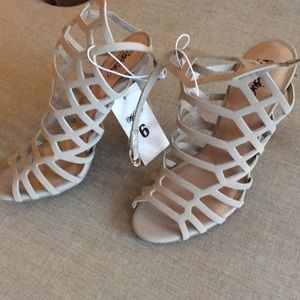 NWT cage heels 6